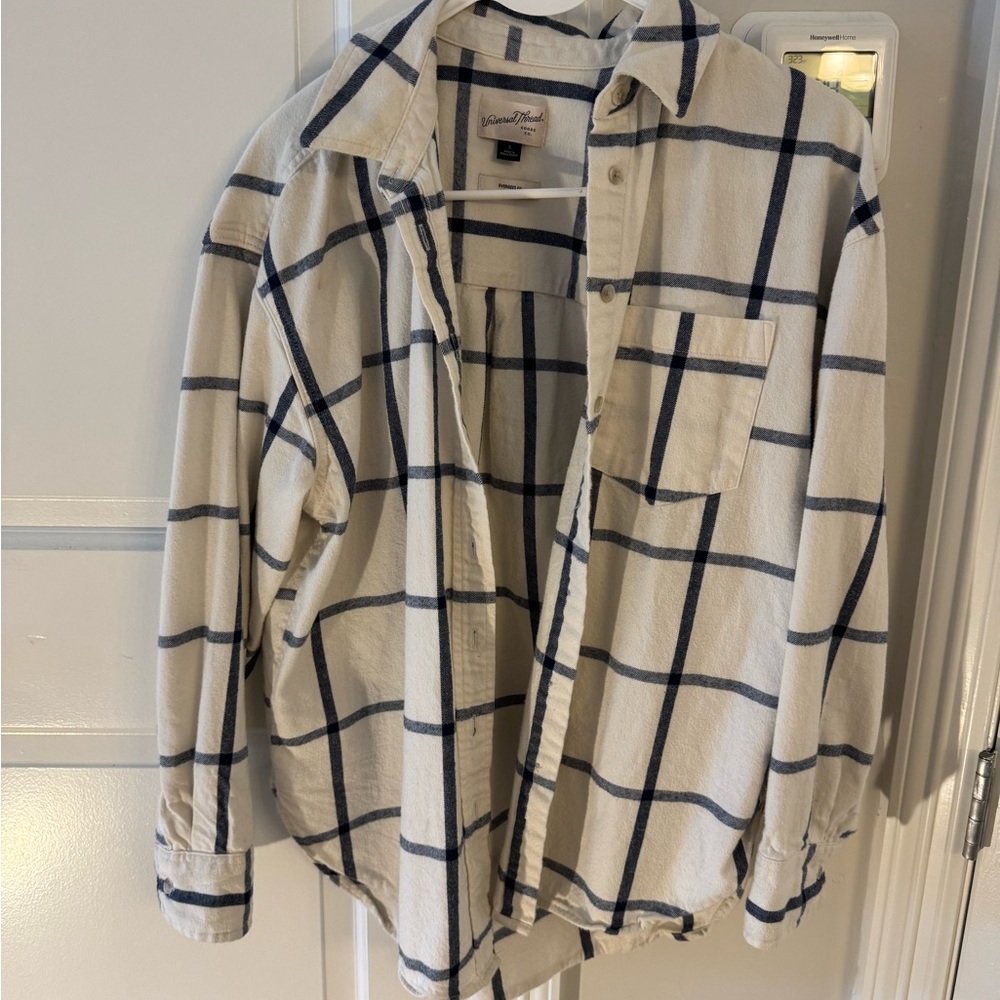 Universal Thread Oversized Plaid Shirt in Cream and Black